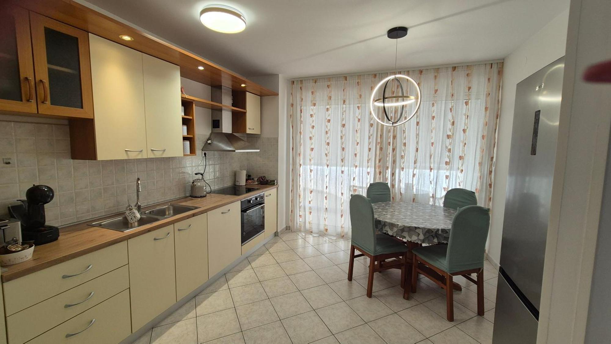 Leona Apartment-perfect For Four Spalato